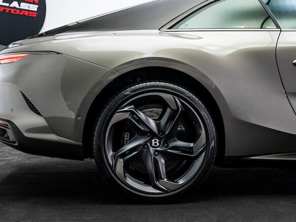 2023 Bentley Mulliner Batur, серый - вид 12