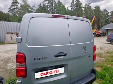 2020 Peugeot Expert, серебристый, 3900000 рублей, вид 2
