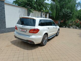 2017 Mercedes-Benz GLS 400 I (X166), белый, 11200000 рублей, вид 4