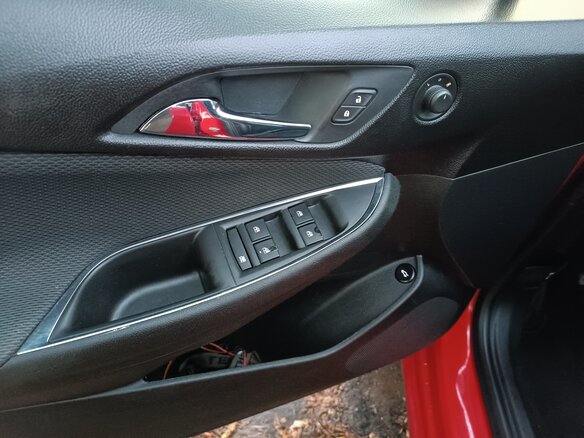 2018 Chevrolet Cruze II, красный, 950000 рублей - вид 15