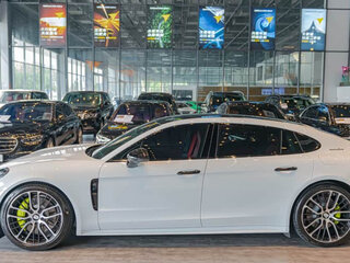 2022 Porsche Panamera 4S E-Hybrid II Рестайлинг, белый, 7950000 рублей, вид 3