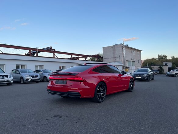 2021 Audi A7 45 TFSI II (4K), красный, 5500000 рублей - вид 7