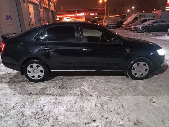 2014 Skoda Rapid I, чёрный, 500000 рублей - вид 3