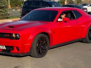 2016 Dodge Challenger III Рестайлинг 2, красный, 3299999 рублей, вид 2