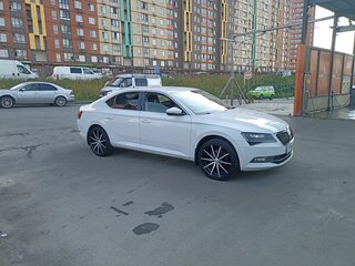 2016 Skoda Superb III, белый, 1325000 рублей, вид 1