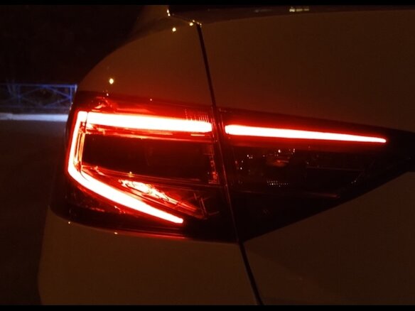 2015 Skoda Superb III, белый - вид 10