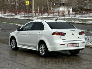 2012 Mitsubishi Lancer X Рестайлинг, белый, 1310000 рублей, вид 4