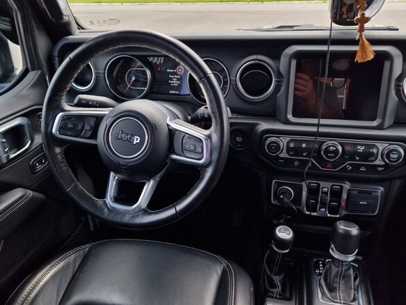 2021 Jeep Wrangler IV (JL), серый, 5299000 рублей - вид 13