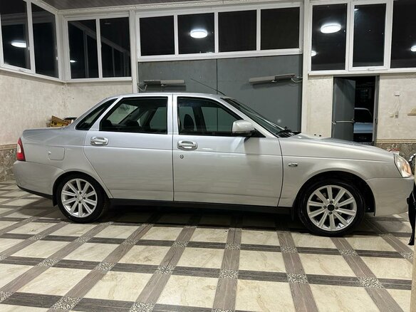 2015 Lada (ВАЗ) Priora I Рестайлинг, серебристый, 800000 рублей - вид 5