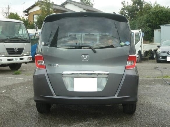 2014 Honda Freed I Рестайлинг, серый, 1100000 рублей - вид 4
