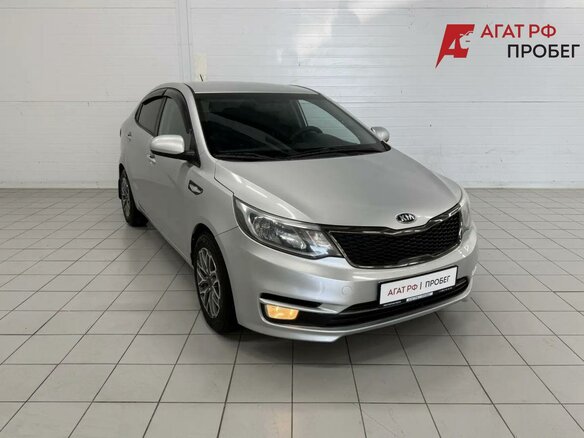 2015 Kia Rio III, серебристый - вид 2