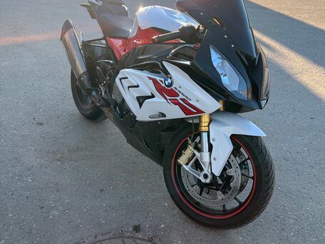 2017 BMW S 1000 RR, красный, 1550000 рублей, вид 2