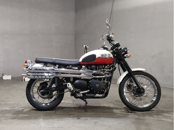 2012 Triumph Scrambler, белый, 650000 рублей