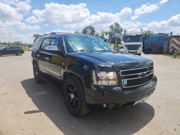 2012 Chevrolet Tahoe 6AT III, чёрный, 2600000 рублей - вид 2