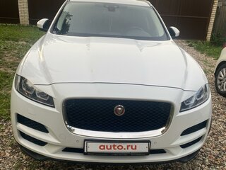 2017 Jaguar F-Pace I, белый, 2380000 рублей, вид 4