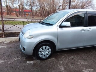 2011 Toyota Sienta I Рестайлинг 2, серый, 750000 рублей, вид 4