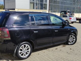 2011 Opel Zafira B Рестайлинг, чёрный, 999999 рублей, вид 4
