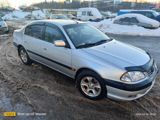 2001 Toyota Avensis I Рестайлинг, серебристый, 470000 рублей, вид 2
