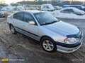 2001 Toyota Avensis I Рестайлинг, серебристый, 470000 рублей - вид 1