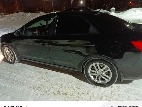 2011 Kia Cerato 6-speed II, чёрный, 850000 рублей