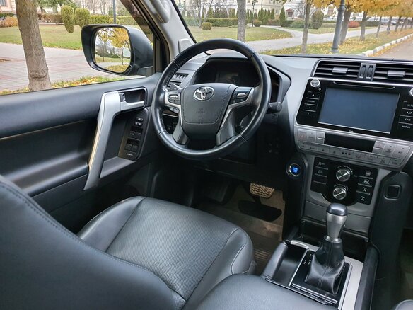 2017 Toyota Land Cruiser Prado 150 Series Рестайлинг 2, чёрный - вид 13