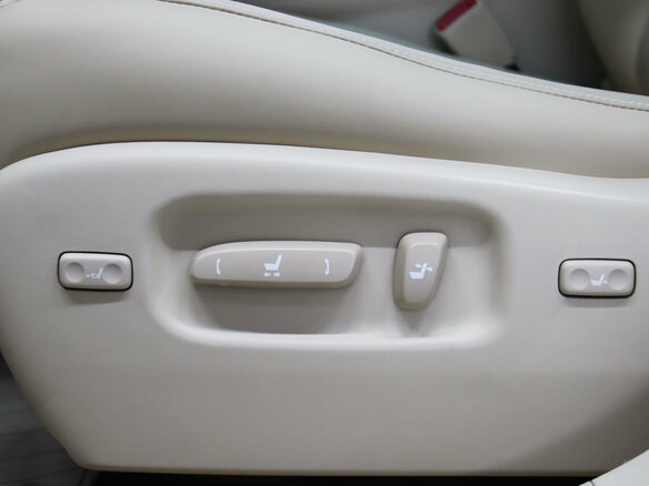2010 Lexus RX 350 III, белый - вид 21
