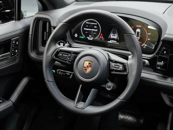 2026 Porsche Cayenne Coupé III Рестайлинг, чёрный - вид 9