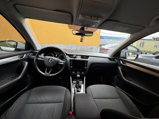 2017 Skoda Octavia III (A7) Рестайлинг, белый, 1800000 рублей, вид 5