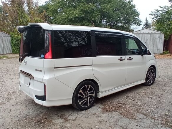 2017 Honda Stepwgn Spada V Рестайлинг, белый, 2699000 рублей - вид 12
