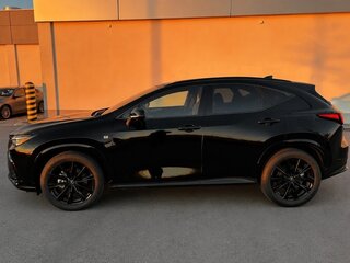 2025 Lexus NX 450h+ II, чёрный, 5800000 рублей, вид 3