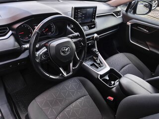 2020 Toyota RAV4 V (XA50), чёрный, 2539000 рублей, вид 5