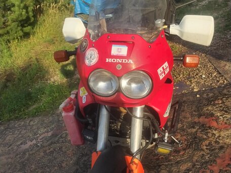 2000 Honda XRV 750 Africa Twin, красный, 600000 рублей, вид 3
