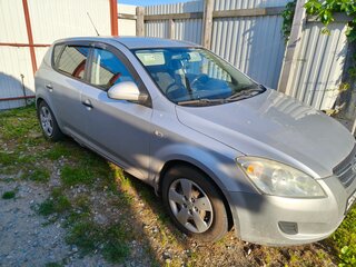 2008 Kia Ceed I, серебристый, 400000 рублей, вид 2