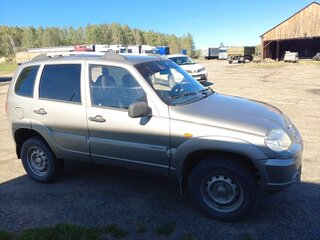 2009 Chevrolet Niva I Рестайлинг, серый, 400000 рублей, вид 2