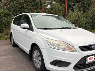 2010 Ford Focus II Рестайлинг, белый, 620000 рублей, вид 4