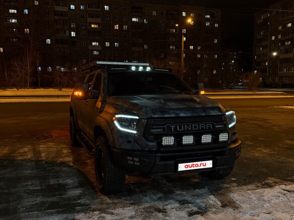 2011 Toyota Tundra CrewMax II, серый, 6000000 рублей - вид 6
