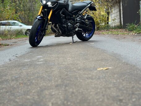 2018 Yamaha MT-09 (FZ-09), синий, 800000 рублей, вид 2