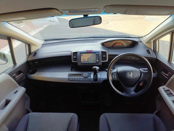 2010 Honda Freed I, белый, 1180000 рублей - вид 10