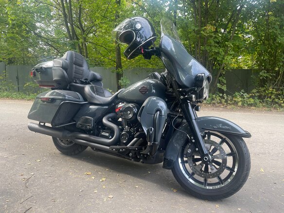 2019 Harley-Davidson Electra Glide, серый, 2200000 рублей - вид 3