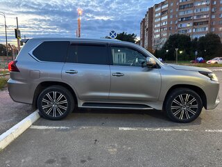 2018 Lexus LX 570 III Рестайлинг 2, серый, 10000000 рублей, вид 4