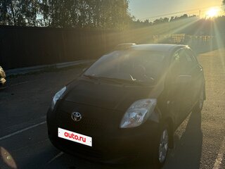 2006 Toyota Yaris II, чёрный, 380000 рублей, вид 2