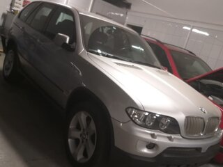2002 BMW X5 4.4i I (E53), серебристый, 2500000 рублей, вид 1