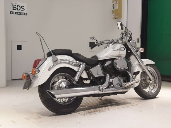 2004 Honda Shadow 400, белый, 336000 рублей - вид 4