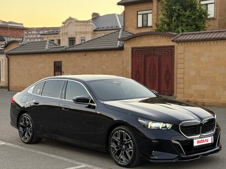 2025 BMW 5 серии Long 530Li VIII (G60/G61/G68), синий, 7700000 рублей, вид 1