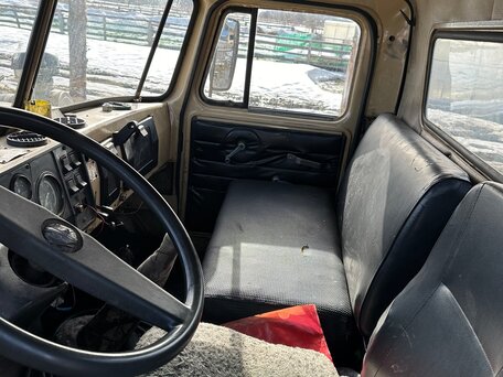 2000 Урал 4320, серебристый, 900000 рублей, вид 5