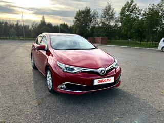 2016 Toyota Auris II Рестайлинг, красный, 970000 рублей, вид 5