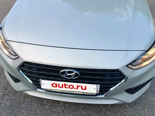 2019 Hyundai Solaris II, бежевый, 1999900 рублей, вид 2