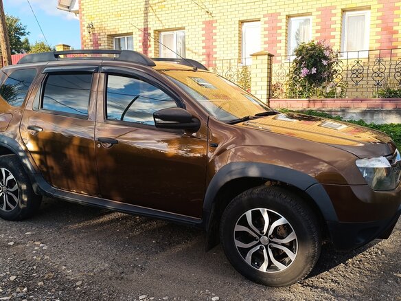2014 Renault Duster I, коричневый, 900000 рублей - вид 2