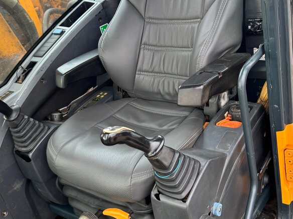 2010 Hyundai R260LC, 6450000 рублей - вид 5