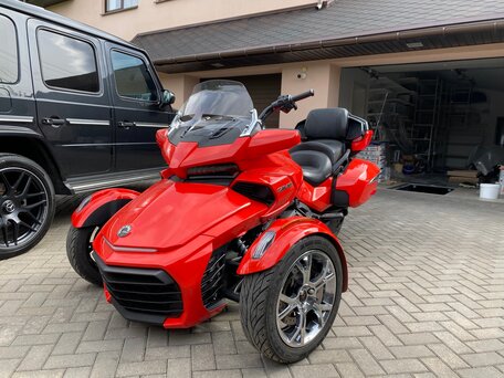2021 BRP Can-Am Spyder, красный, 1700000 рублей, вид 2